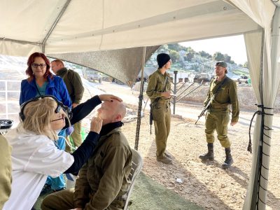 ד"ר סיון גושן במוצב בעין יעקב